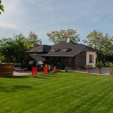 Pontyhalász Vendégház Tiszabábolna Exterior foto