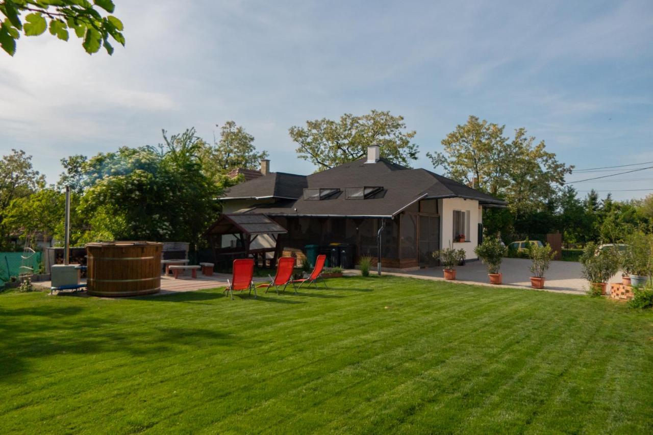 Pontyhalász Vendégház Tiszabábolna Exterior foto